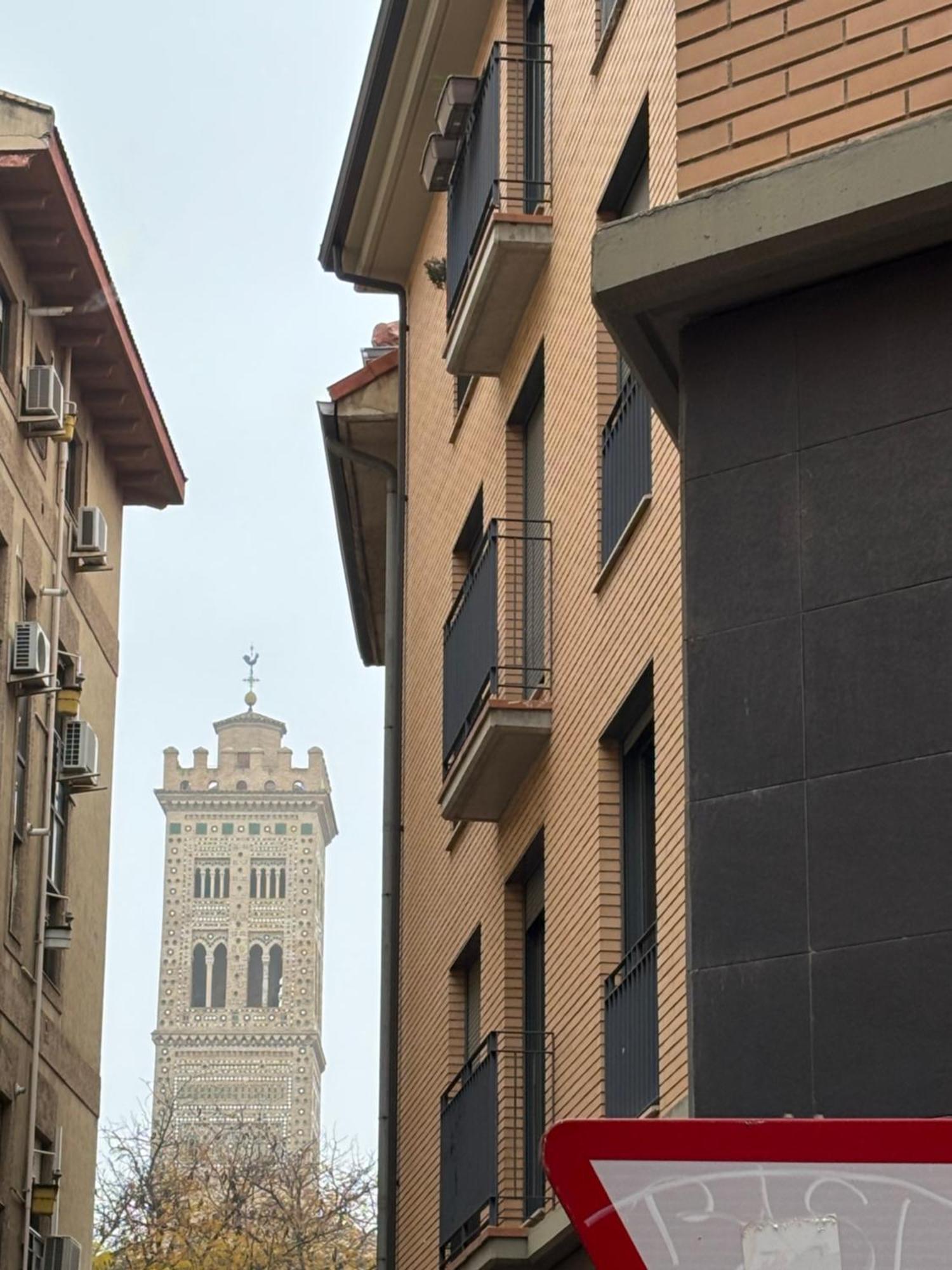 Torre Mudejar Appartement Zaragoza Buitenkant foto